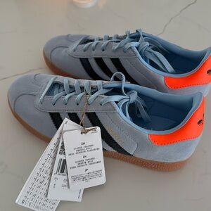 Brand new adidas Gazelle kids sneaker